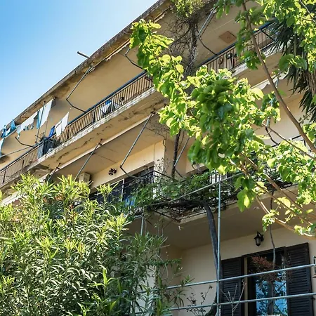 Appartement Vangelis 1 *